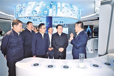 16053754625744941696